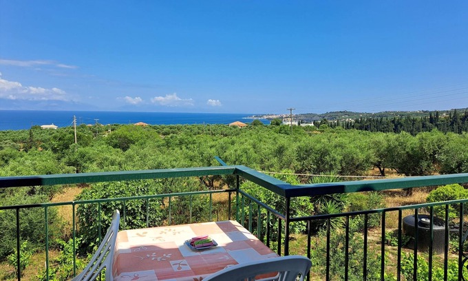 Kompi Apartment | Apartment with great sea view and tavern on the doorstep