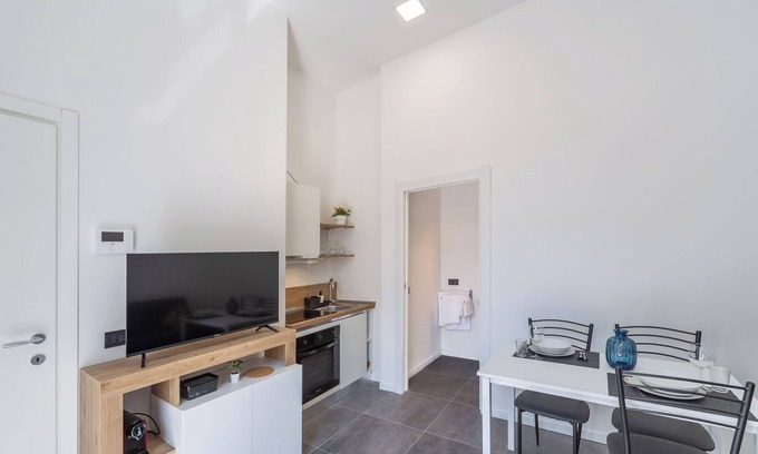 Quarto Cagnino Apartment | Apartment with large balcony in the San Siro area