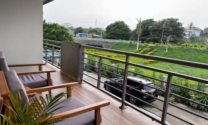 Buea Apartment | Apartment with Mountain View 2 - Akhard Hausnn