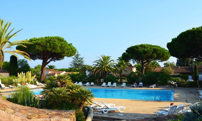 Cote d'Azur- French Riviera Apartment | Apartment with pool, 300m beaches Tahiti, Moorea, Ramatuelle, St-Tropez.