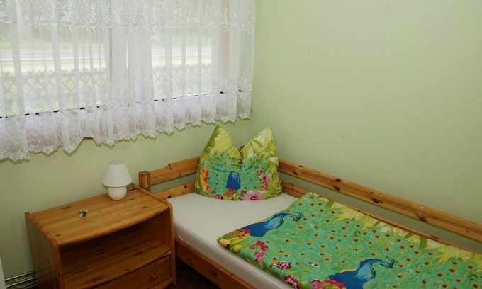 Plaue Apartment | Apartment with sun terrace, 3 bedrooms, 4 + 2persons, 30 m² living room, motorboat