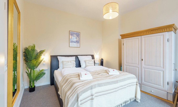 Lubeck City Centre Apartment | Apartment with Trave view