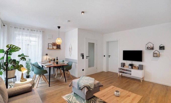 Pfaffing Apartment | Apartment 'Wohnung Familienglück Nähe München' with Private Terrace and Wi-Fi