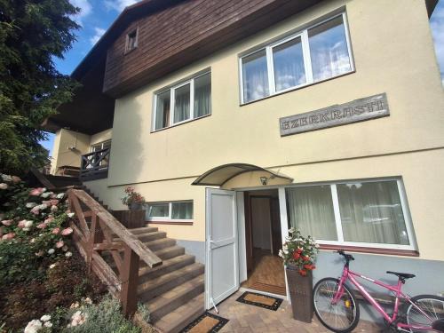 Jaunpils Apartment | Apartmenti Ezerkrasti