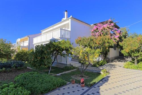 Poljica Apartment | Apartments by the sea Poljica, Trogir - 5199