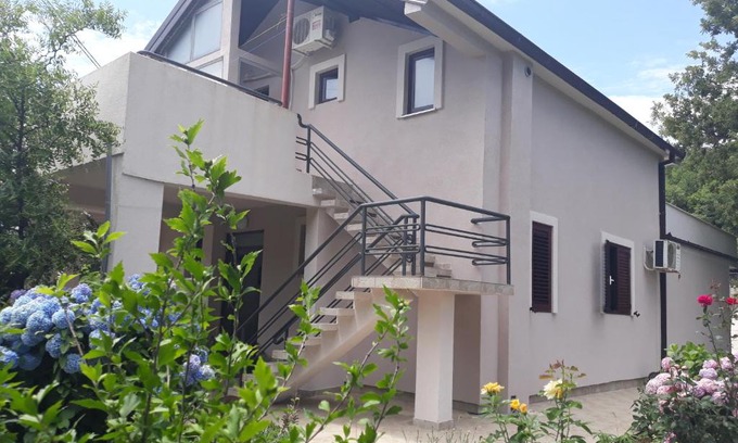 Virpazar Apartment | Apartments Four Countesses