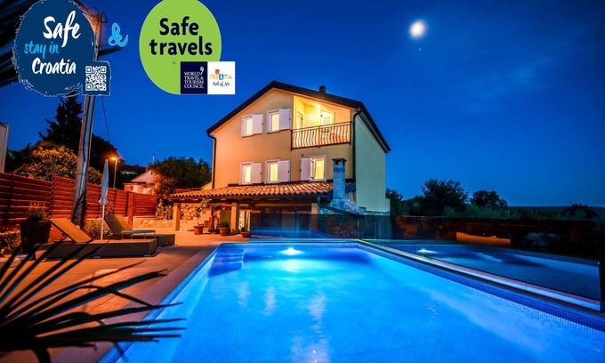 Malinska-Dubasnica Apartment | apartments Juros Sveti Vid with pool