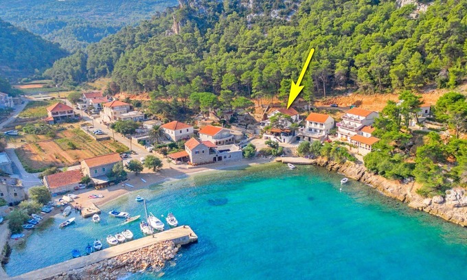 Zastrazisce Apartment | Apartments Lendis, (14432), Uvala Vela Stiniva, Croatia