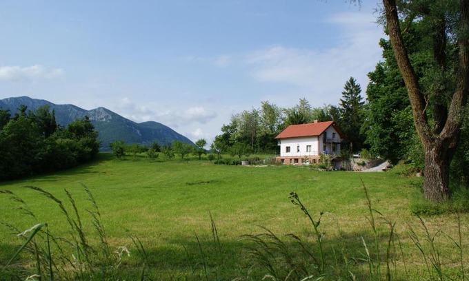 Predjama Apartment | Apartments Leni