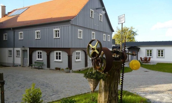 Eckartsberg Apartment | Apartments Mühlenhof