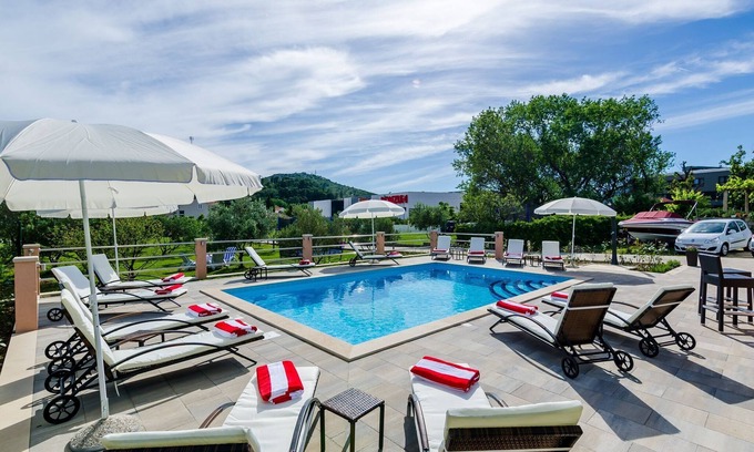 Srebreno Apartment | Apartments Mali Paradiso - One Bedroom Apartment with Terrace and Pool View(A3)