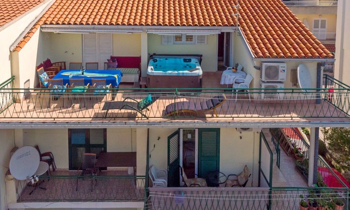 Gorinka Apartment | Apartments Margarita, (13835), Makarska, Croatia