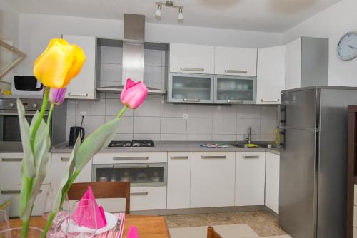 Vrpolje Apartment | Apartments Marieta