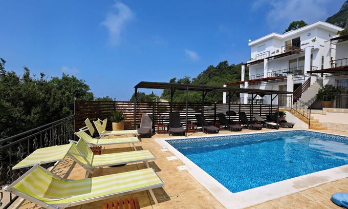 Sutomore Apartment | Apartments Oktopus (39581-A2) - Sutomore