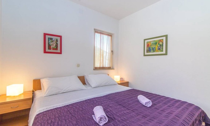 Stari Grad Apartment | Apartments Pharos