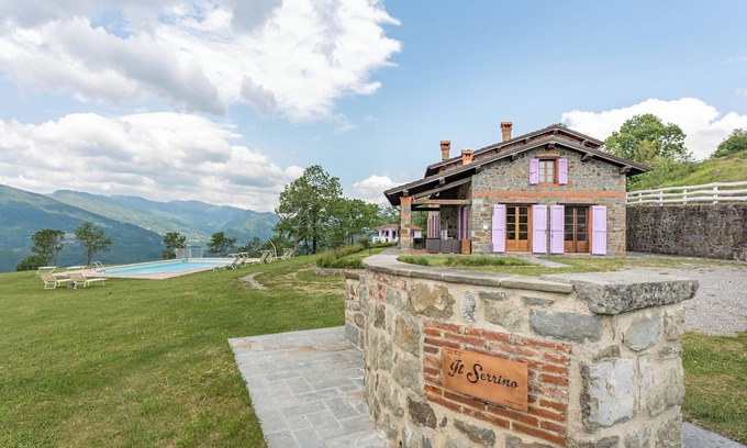 San Marcello Pistoiese House | Apartments "Serrino Family" with Mountain View, Shared Pool & Wi-Fi