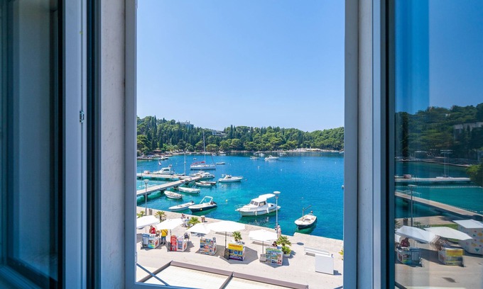 Cavtat Old Town Apartment | Apartments Villa Royale - Premium One Bedroom Apartment with Sea View