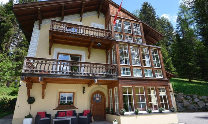 Meierhof Apartment | Apartments Villa Surlej
