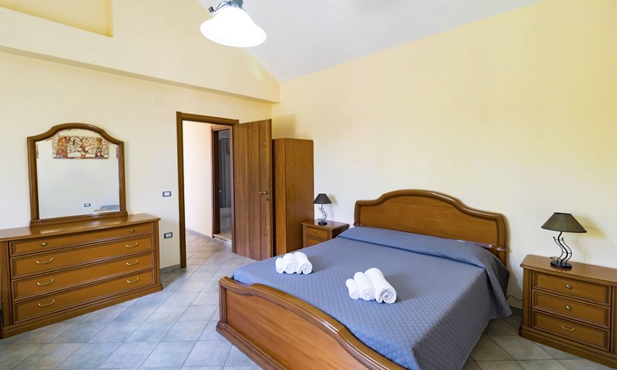Gasponi Apartment | Apartments with swimming pool - Tropea