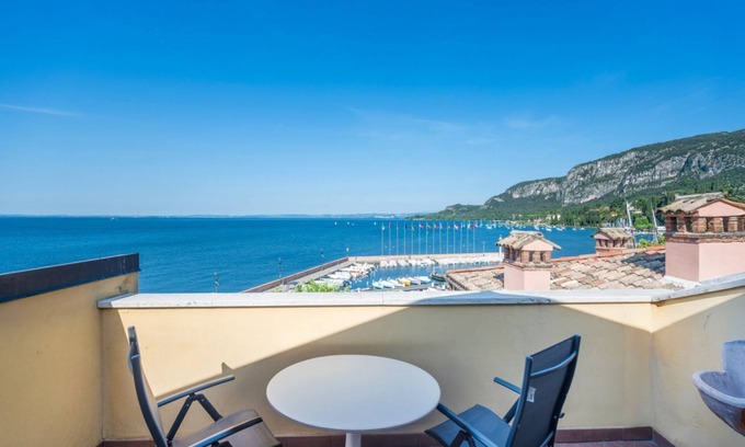 Garda Apartment | ApartmentsGarda - Baia Del Garda 5