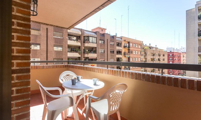 El Pla del Real Apartment | ApartUP Mestalla Home