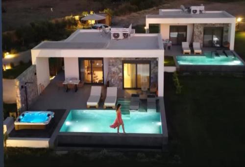 Kos Town Villa | Aphrodite Luxury Suites with private heated pools
