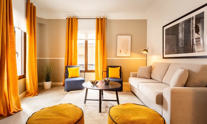 Embajadores Apartment | Apolo VII apartment in Madrid