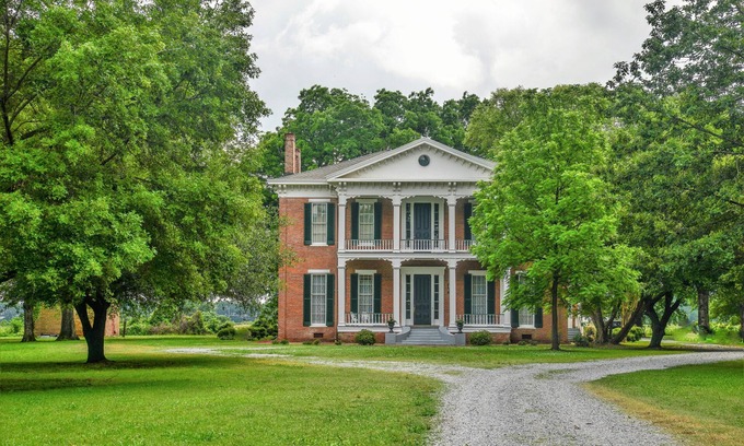 Wayside Cottage | Apothecary Cottage - 1BR Suite at The Belmont 1857