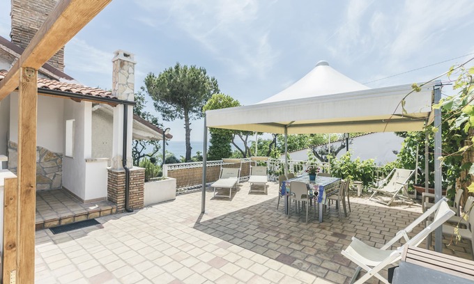 Vasto House | app. 1 Villa Osca a view of the sea and trabocchi, holiday abruzzo
