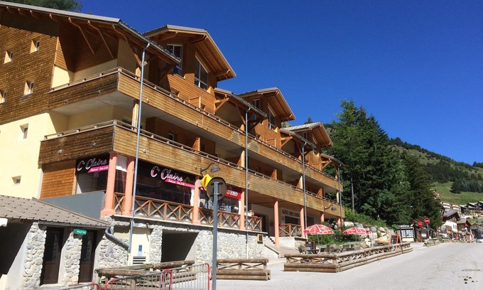 Allos Condo | Appart authentique | 50m de la navette