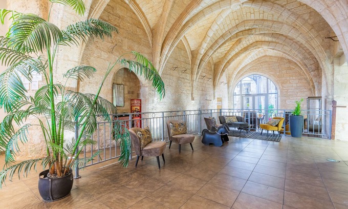 Angouleme Apartment | Appart'City Classic Angoulême Centre