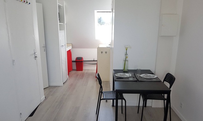 Plouzane Apartment | "Appart-Etape": T1bis 24m², R + 1, furnished for 2 or 3 people, from 2 nights