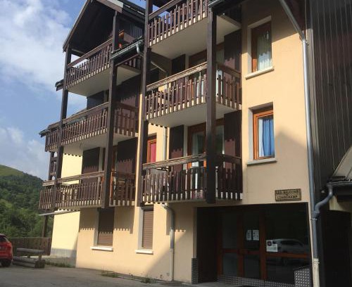 Saint-Francois-Longchamp Apartment | Appart st François longchamp