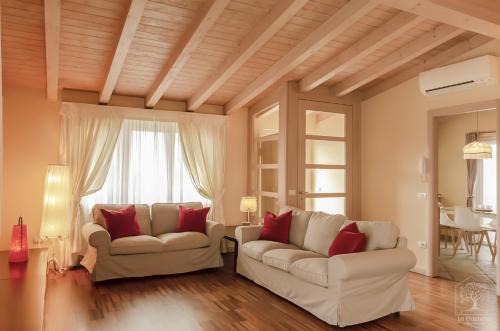 Colombare Apartment | Appartamenti La Piazzetta