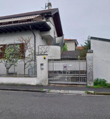 Melzo Apartment | Appartamento in Villa Losi