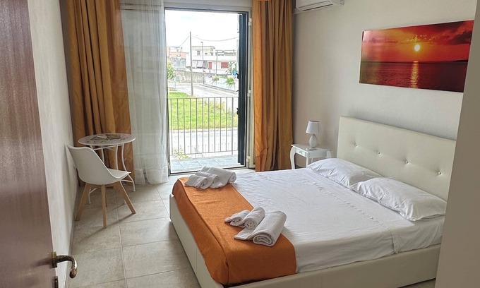 Vignacastrisi Apartment | Appartamento Leukos