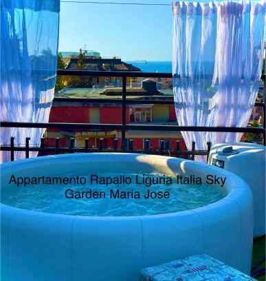 Rezza Apartment | Appartamento Rapallo Sky Garden Maria Jose Liguria - Attico vista mare - Terraces - 2 bagni- 2 Camera da Letto - Box, Wi-fi, Idromassaggio Free inteiro Attico per Voi, con Ascensore