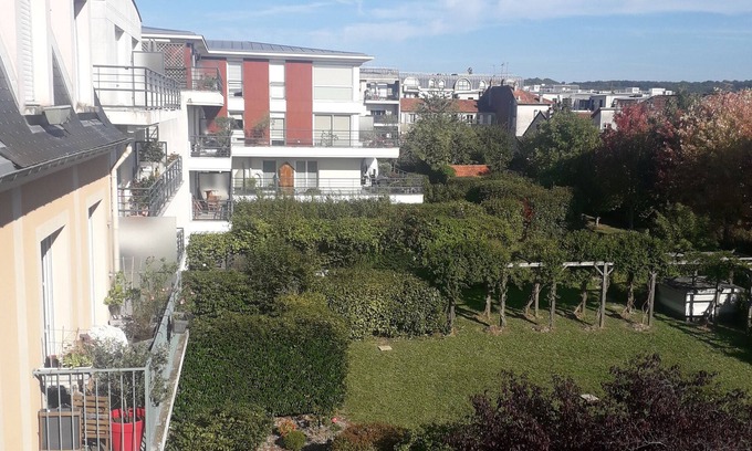 Le Chesnay Apartment | Appartement Équipé et Cosy Avec Parking. Parfait Pour JO Équestres de Versailles