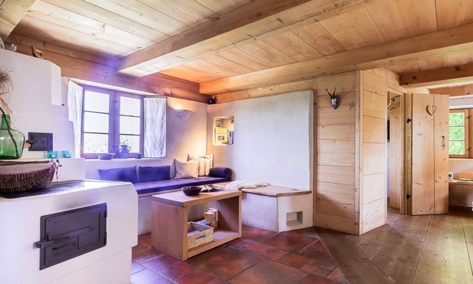 Breitbrunn a. Chiemsee Apartment | Appartement Getreidekasten im 1. Obergeschoss mit einem Schlafzimmer mit Dusche/WC