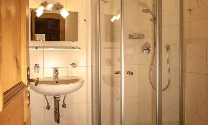 Kramsach Apartment | Appartement 2 - Camping & Appartement Stadlerhof