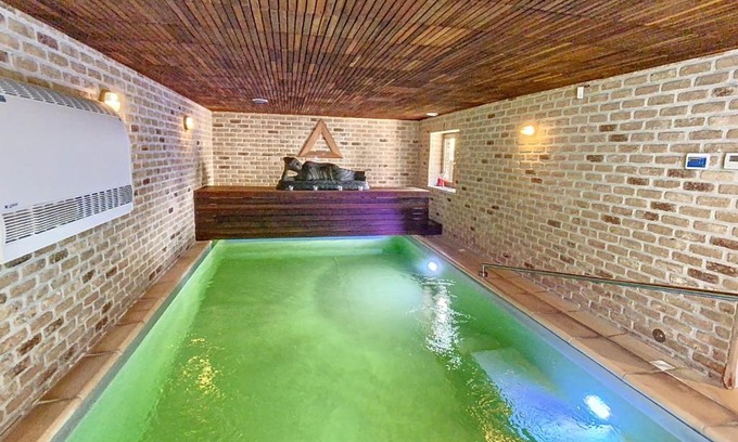 Floreffe Apartment | Appartement au calme - Duplex 3 CH - 5 pers avec piscine intérieure 32C Namur - 5 min E42 sortie 12 Namur Ouest