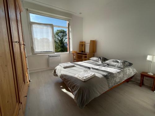 Mons-en-Baroeul Apartment | Appartement calme et lumineux - parking privatif - Métro à 5mn