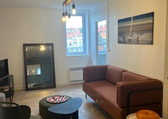 Dernier Sou Apartment | Appartement comme à la maison refait à neuf