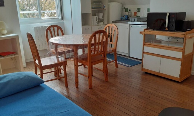 Pont-l'Abbe Apartment | Appartement de 38 m2 au Sein D'une Petite Résidence Avec Jardin