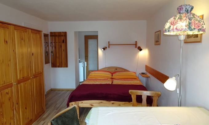 Gollenshausen a.Chiemsee Apartment | Appartement 2 - 21qm - See- u. Bergblick - Balkon mit Morgensonne