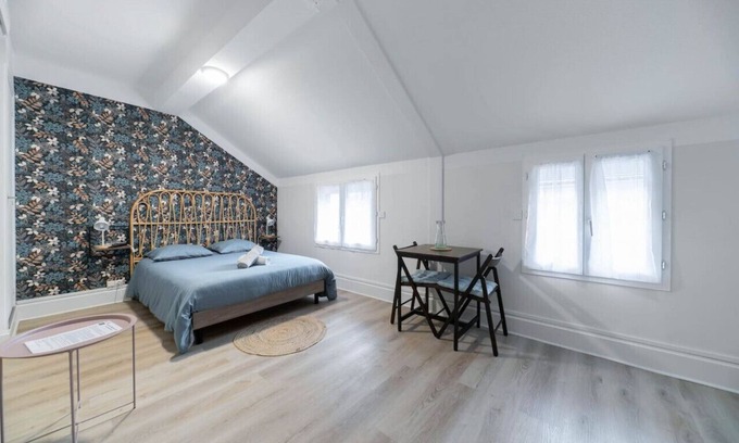 Gannat Apartment | Appartement design centre-ville parking gratuit