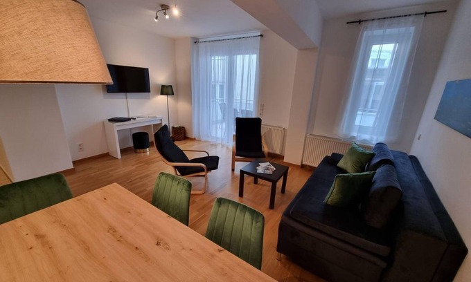 Villach Apartment | Appartement/fewo, Dusche und Badewanne, Terrasse - City Appartements Villach
