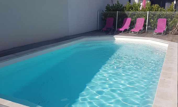 Quartier de l'Hippodrome Apartment | Appartement "Madame" - Heated swimming pool