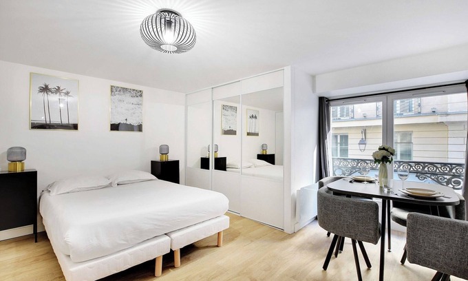 Quartier du Faubourg-Montmartre Apartment | Appartement in the heart of Paris ☆ Opera ☆