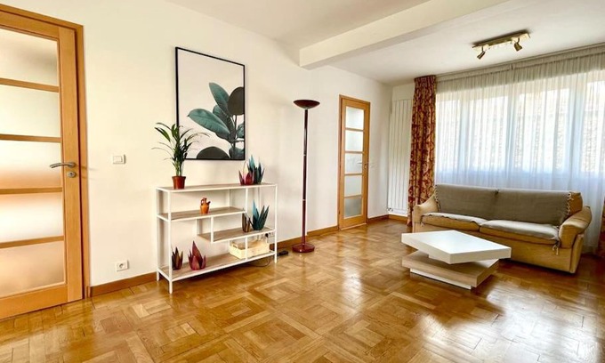 Pantin Apartment | Appartement lumineux Paris nord-est